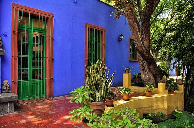 frida kahlo blue house mexico